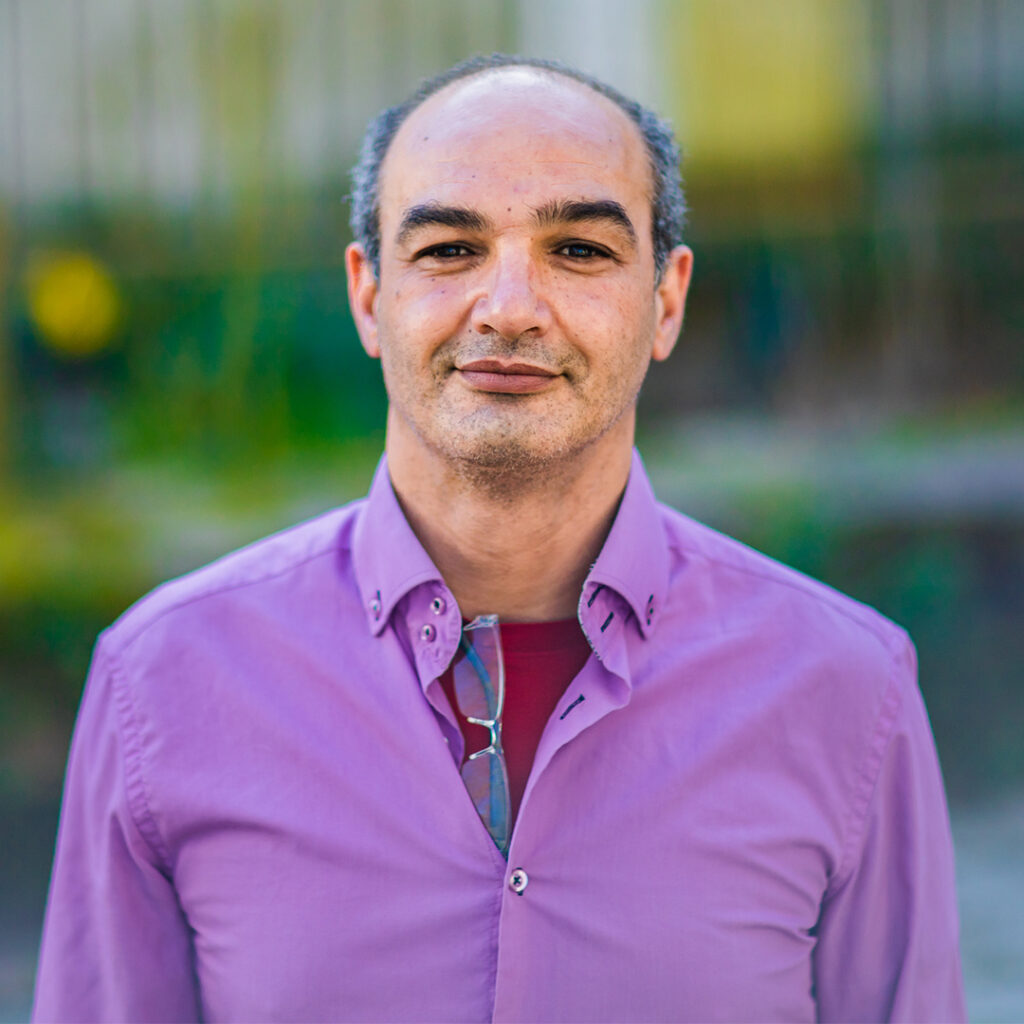 Aprobé mi título de pastelería viviendo en la calle… ¡listo para nuevas aventuras!