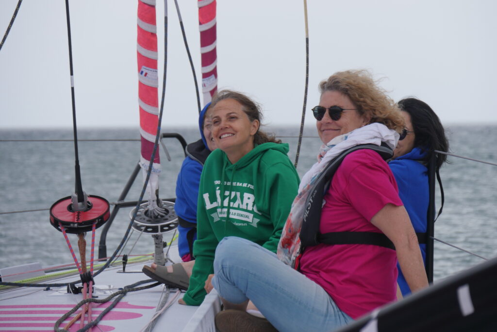 El IMOCA Lázaro llega a Barcelona